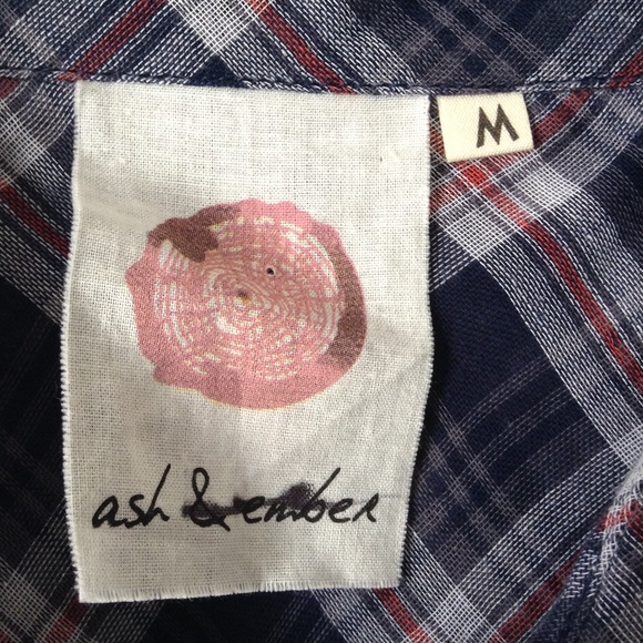 NWT Ash & Ember Women’s Plaid Button Down Shirt - Picture 3 of 8